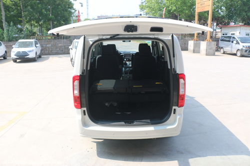 實拍江淮瑞風M3新車到店 實用與性價比的完美結合